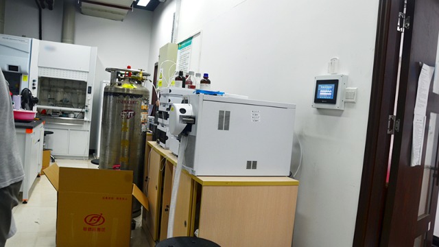 幫德運告訴你實驗室的常用耗材如何搬運