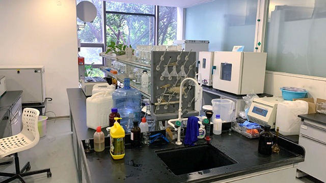 實(shí)驗(yàn)室搬遷中的通風(fēng)柜如何拆裝，幫德運(yùn)搬遷告訴你