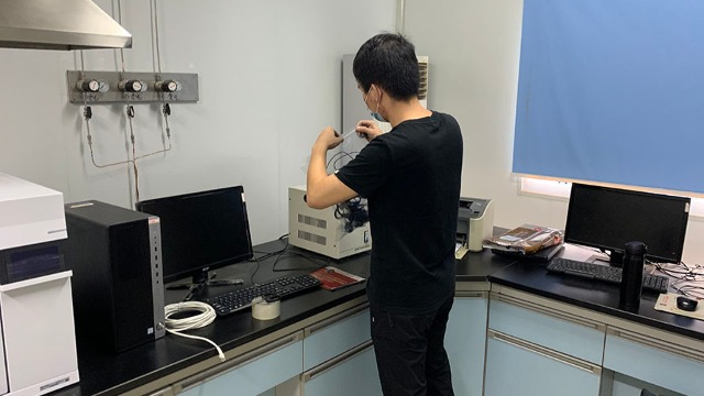 河津精密儀器設(shè)備搬遷公司輔助瓷器挖掘工作