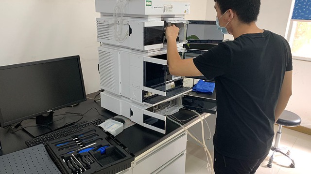 昆玉實驗室設(shè)備搬運公司為教育論壇開展助力