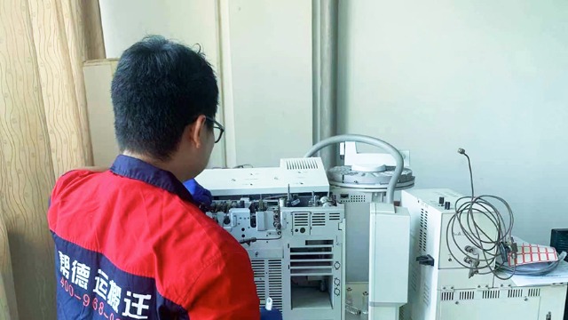 凈化工作臺(tái)的實(shí)驗(yàn)室設(shè)備調(diào)試和操作規(guī)范