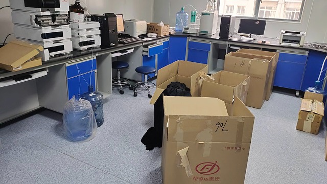 慣性演示器等實驗設備搬遷