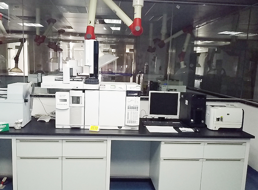 實(shí)驗(yàn)室儀器搬運(yùn)