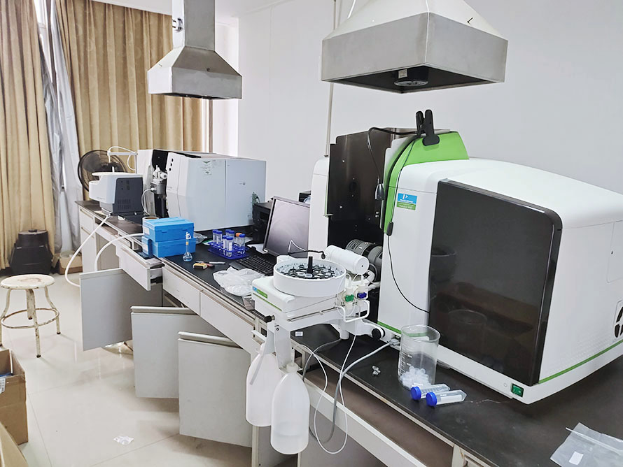 山南精密儀器設(shè)備搬遷公司