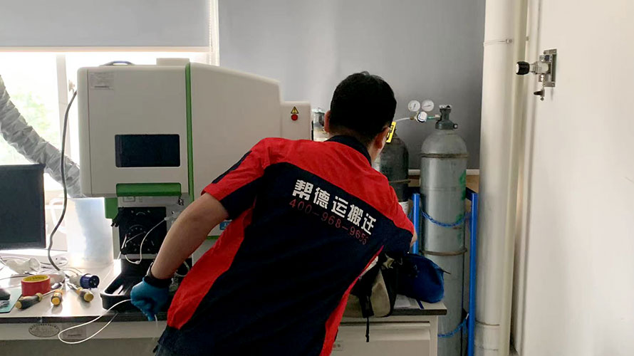 精密設(shè)備長途搬遷