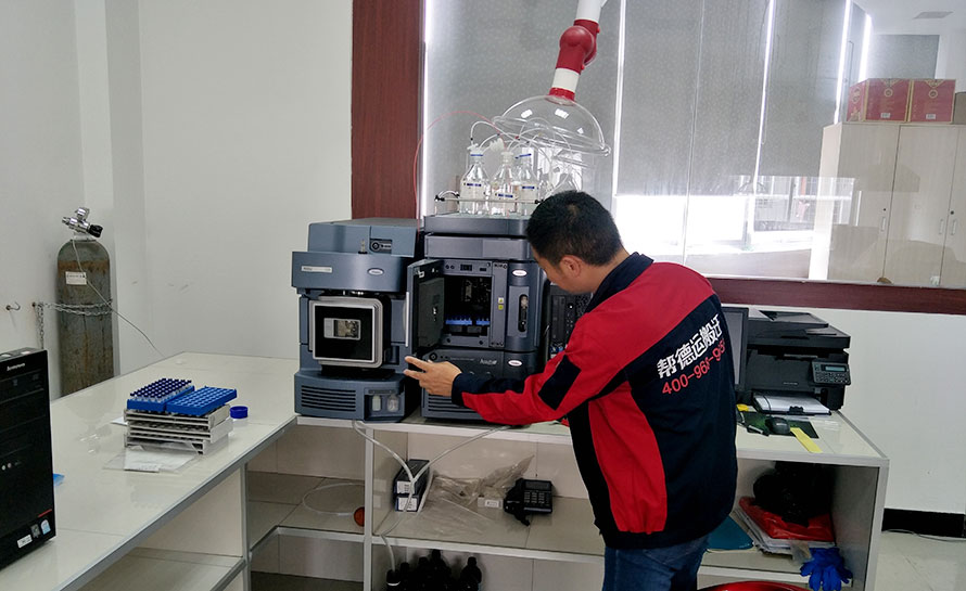 實(shí)驗(yàn)室實(shí)驗(yàn)操作臺(tái)搬遷